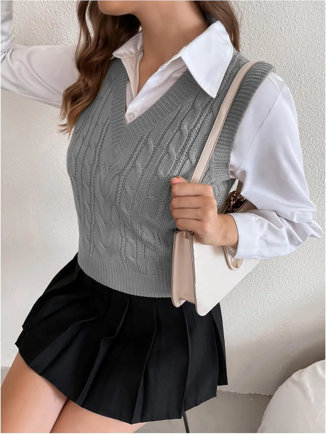 Milumia Women's Cable Knit V Neck Sweater Vest Sleeveless Ribbed Crop Tank Top