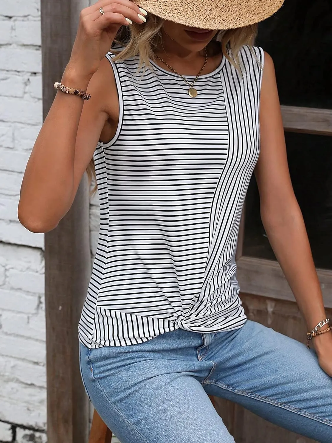SweatyRocks Women's Sleeveless Stripe Print Shirt Casual Round Neck Twist Hem Tank Top