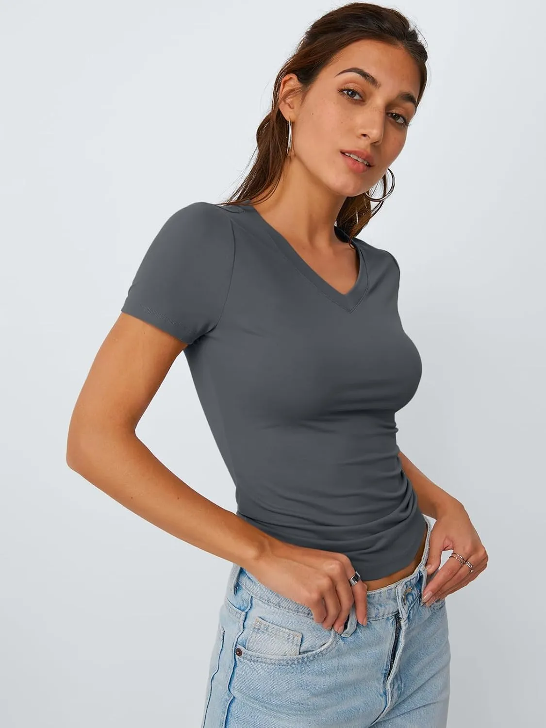 Trendy Queen Womens Basic V Neck Short Sleeve T Shirts Slim Fit Crop Y2k Tee 2025 Summer Cute Gym Fashion Clothes